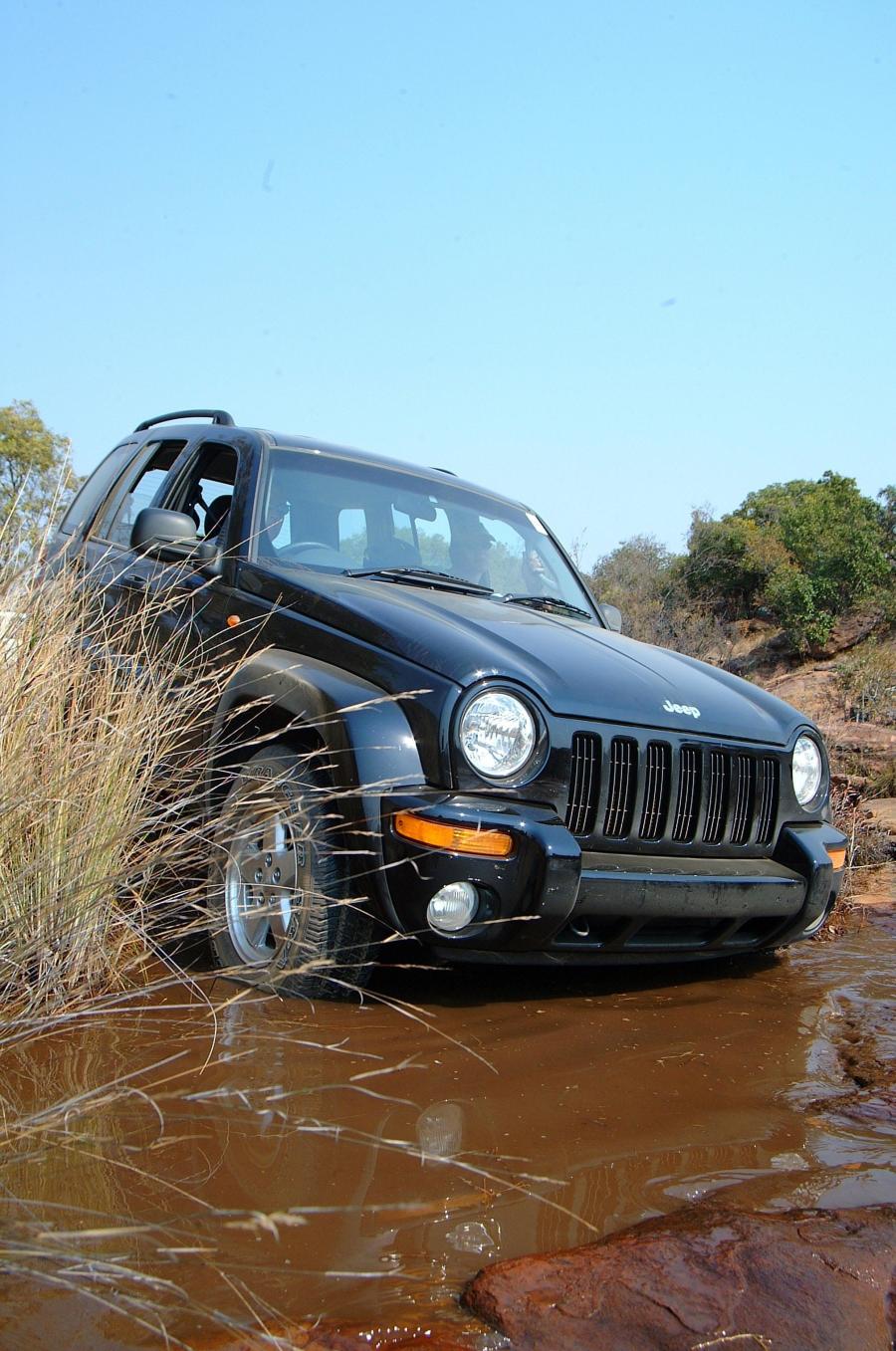  Jeep Cherokee 2002 года  (фото 102 из 130)